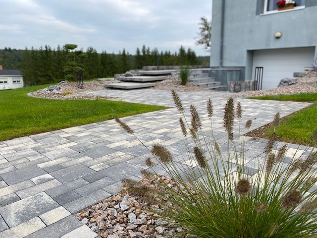 Les Matériaux de Pavage: Choisir l'Option Idéale pour Votre Extérieur à Sarreguemines, Lengelsheim, et Wiesviller